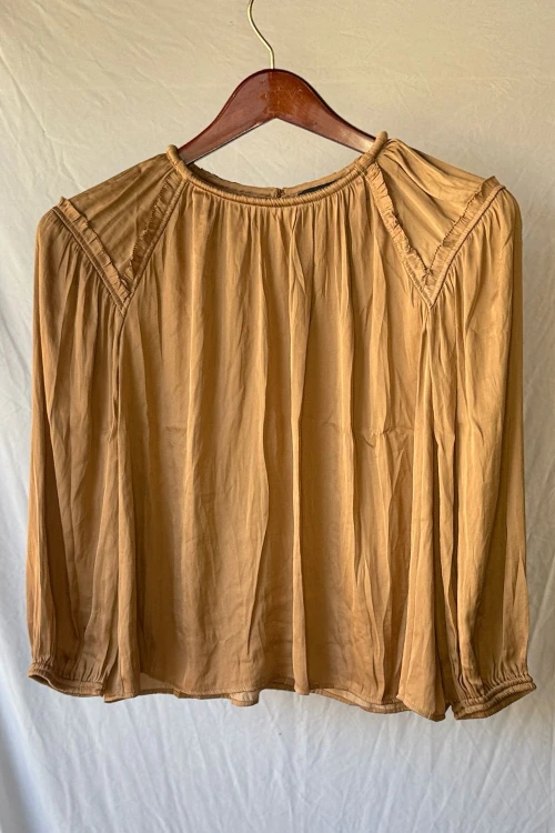 Blusa cuello Camel