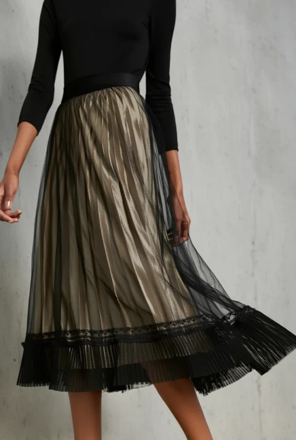 Falda Tul Negra trans-forro Gold