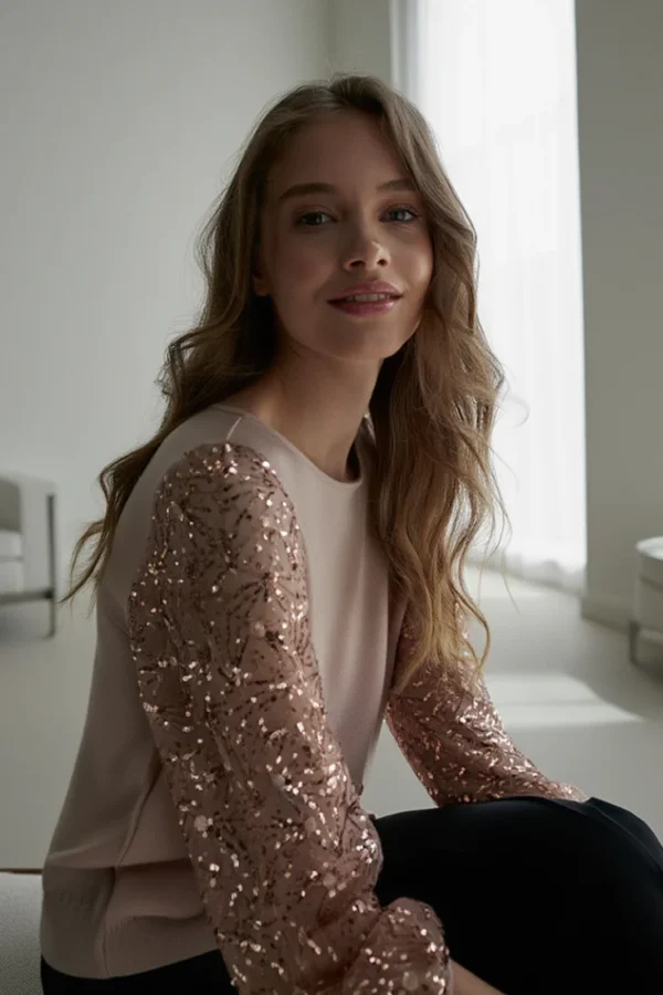 Blusa con Lentejuelas en Manga