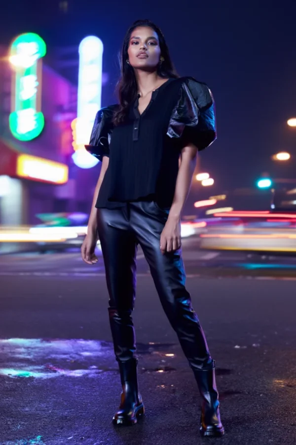 Blusa con Mangas Vinil